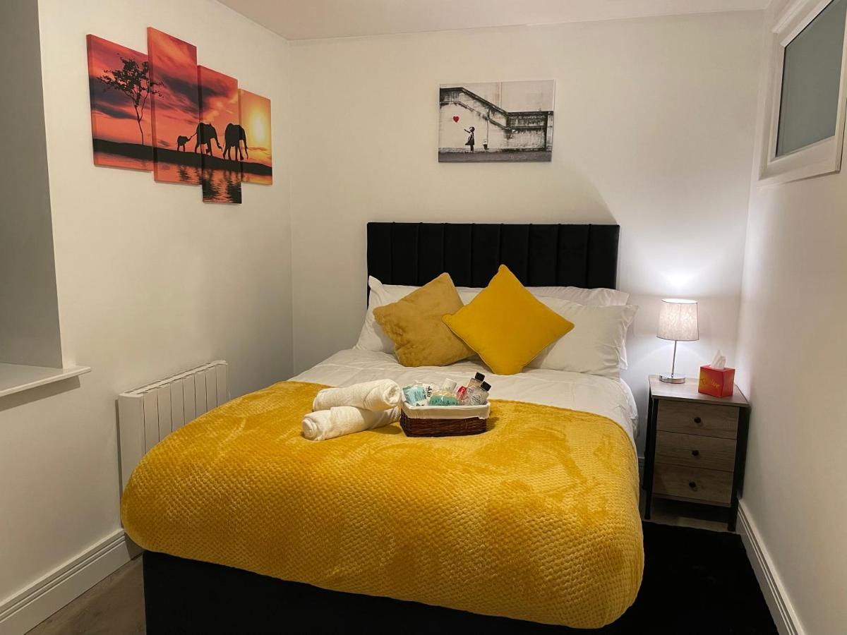Luxurious 2 Bed Apartment In Heart Of Burnley With Private Parking 외부 사진